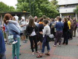 Spacer „O Grochowiakach, których już nie ma – spacer śladami historii Żydów na Grochowie”. Fot. Stowarzyszenie imienia Szymona An-skiego.