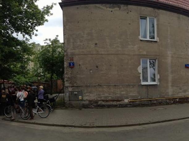 Spacer „O Grochowiakach, których już nie ma – spacer śladami historii Żydów na Grochowie”. Fot. Stowarzyszenie imienia Szymona An-skiego.